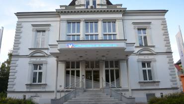 Logo Raiffeisenbank im Stiftland eG